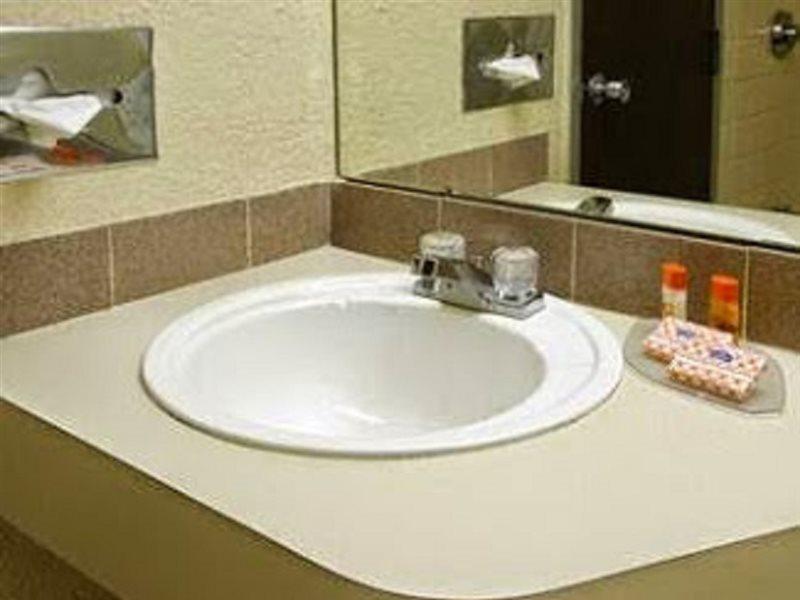 Rodeway Inn & Suites Denver Pokój zdjęcie